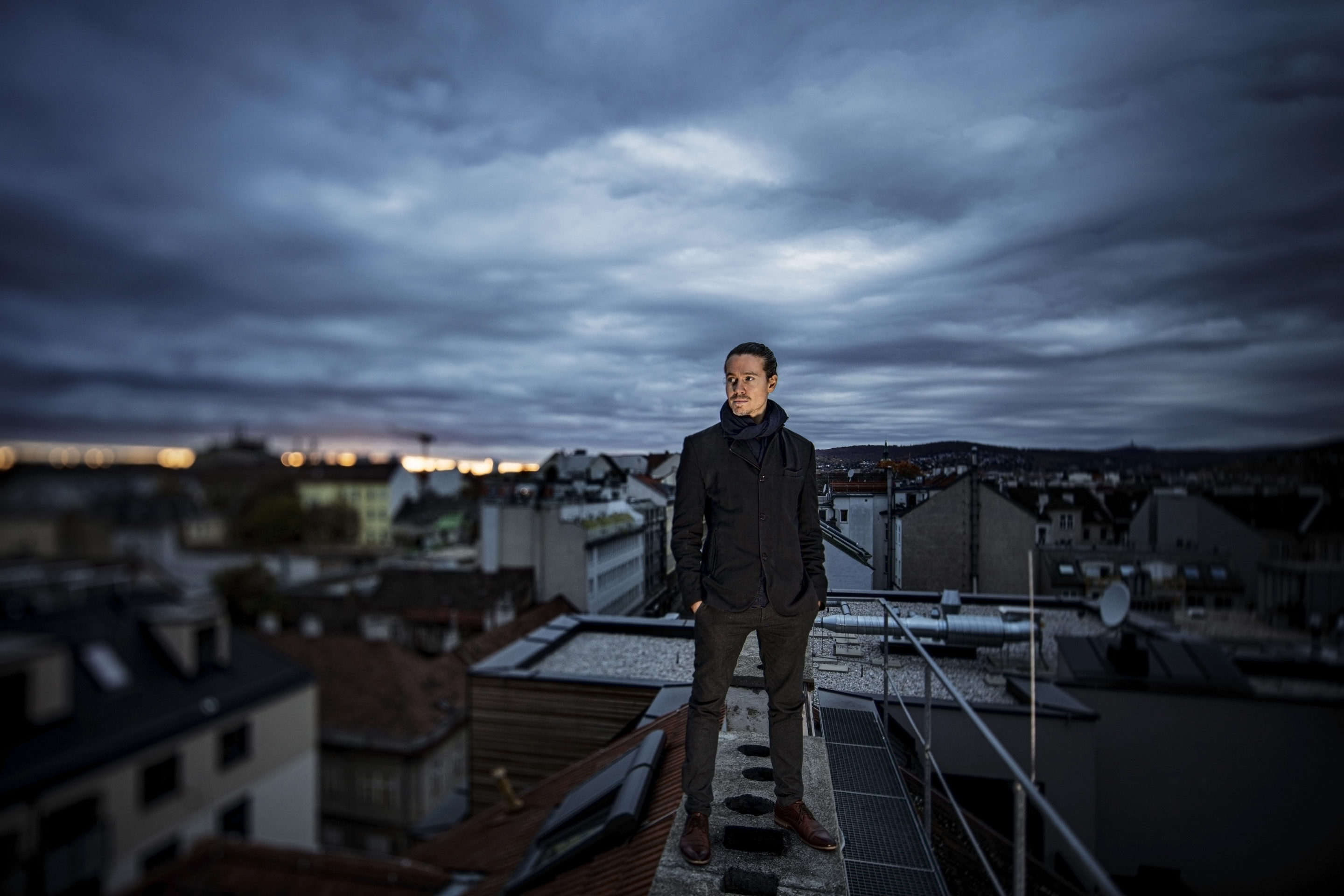 Photo de Peter Kronreif en Quintet sur un toît de ville pour son concert Jazz